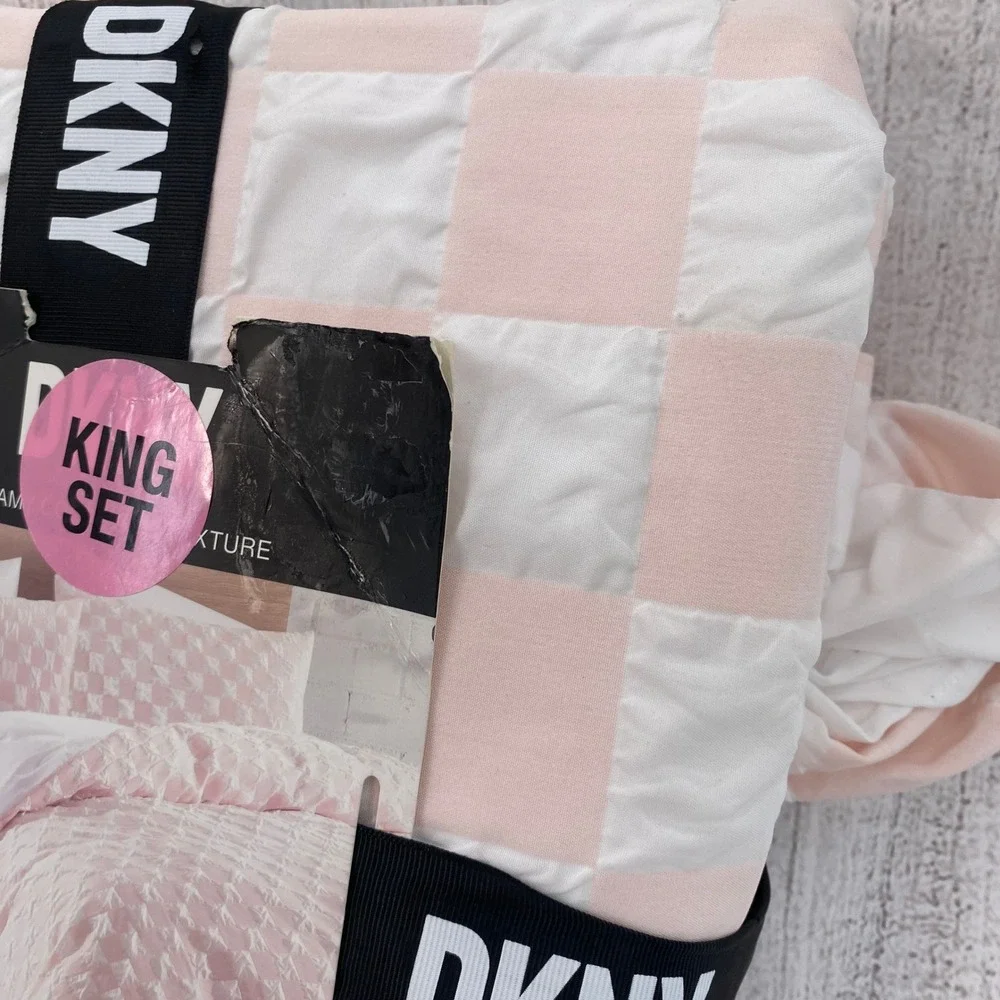 DKNY Duvet Cover Set King Pink White Checkered Puckered Texture Pastel Girly